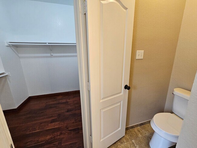 Building Photo - Spacious & Inviting 6-Bedroom Cedar Hill Home – Perfect for Your Next Move