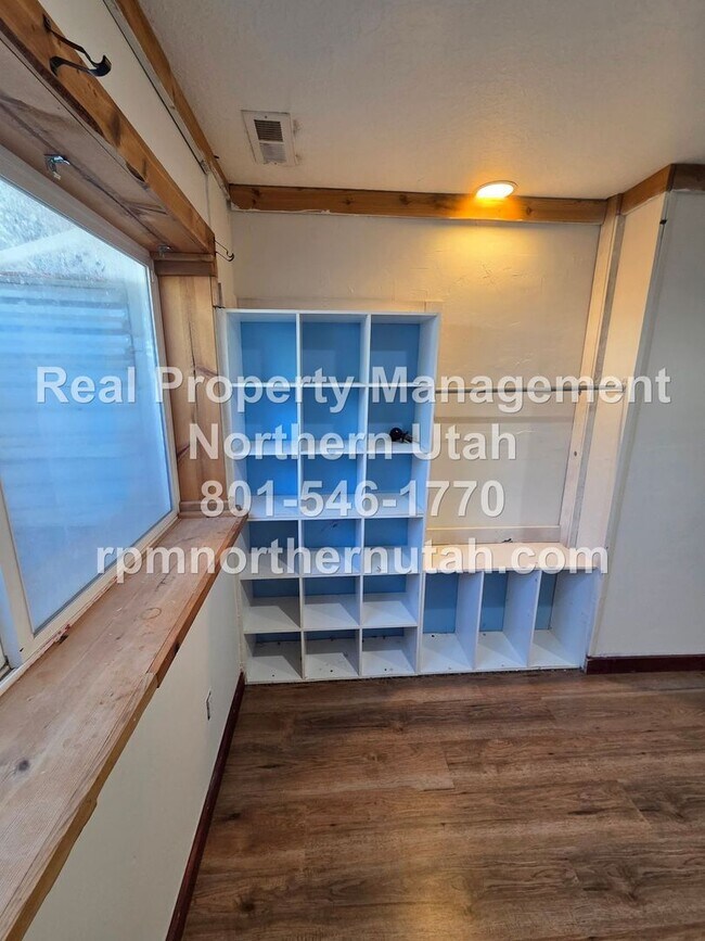 Building Photo - 2784 S 850 W