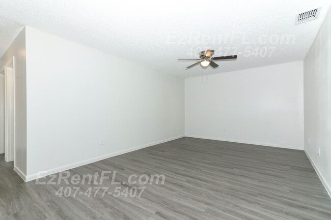 Building Photo - Summer Special! Charming 2 Bed/2 Bath Vill...