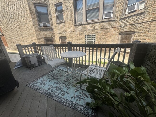 Building Photo - 4707 N Paulina St