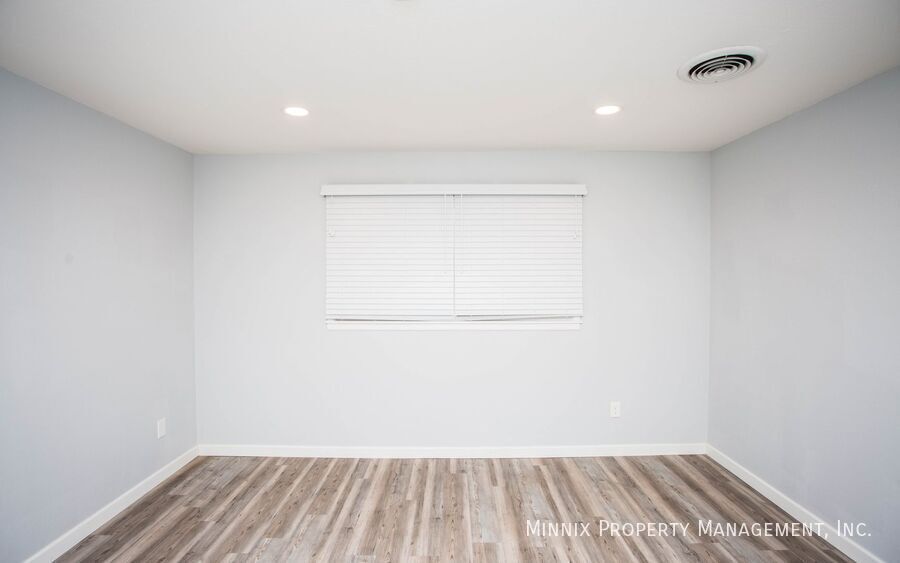 Building Photo - 3111 49th St