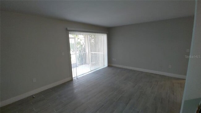 Building Photo - 496 Banyon Tree Cir