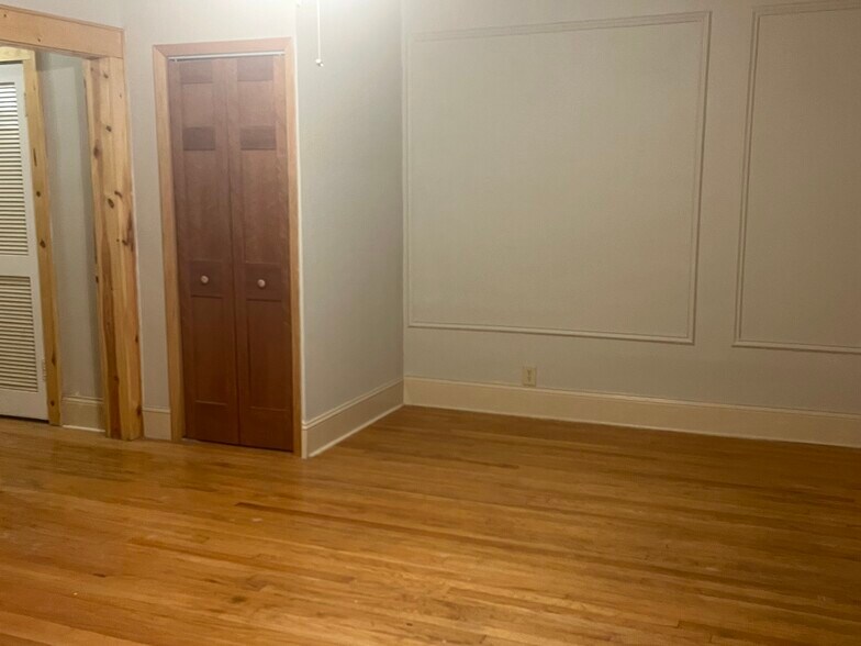Formal dining room. - 7619 S Phillips Ave