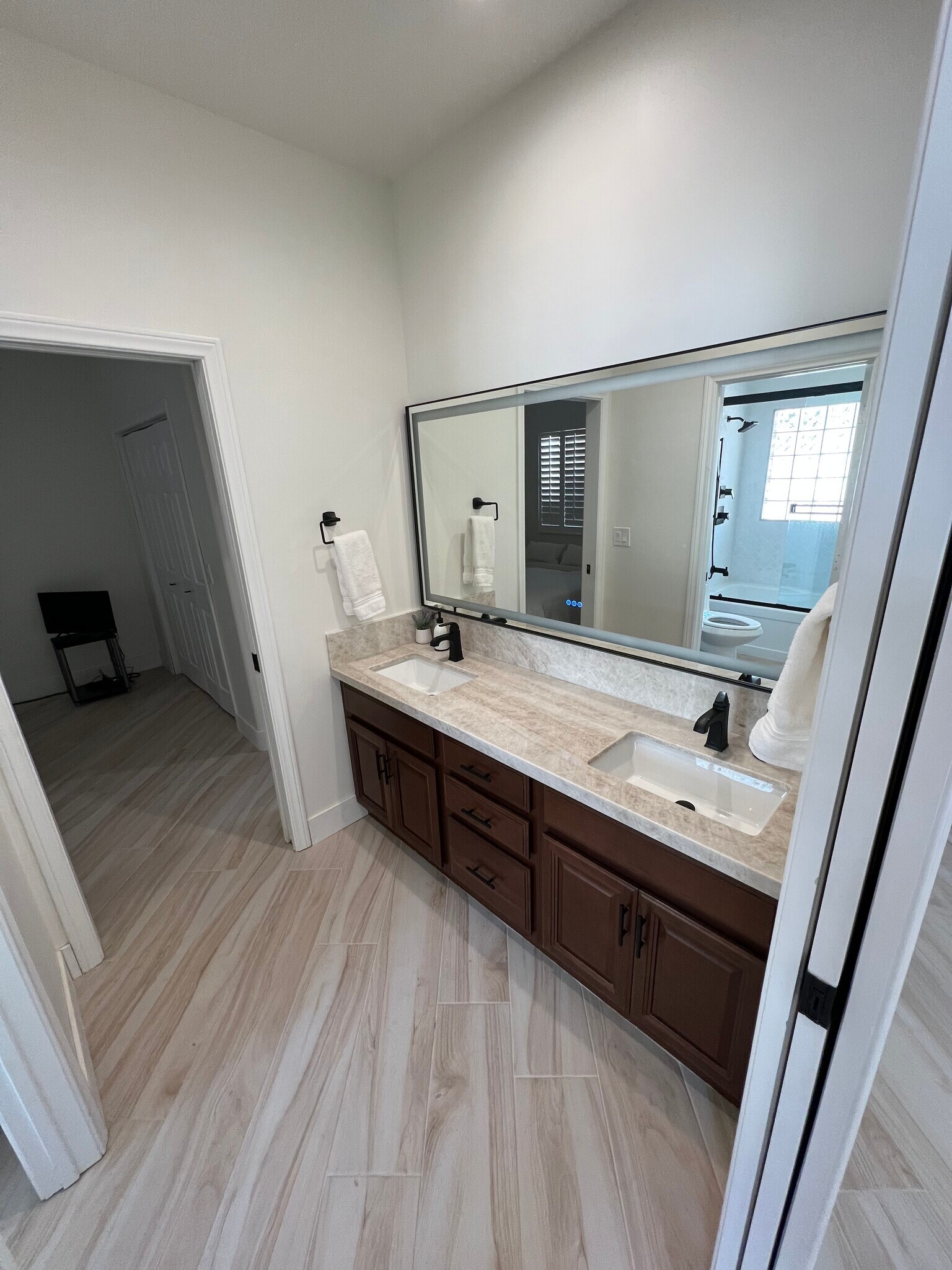 Building Photo - 7430 Rancho Destino Rd