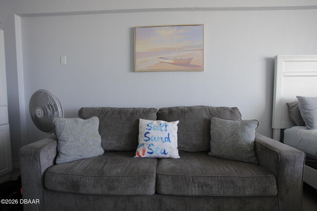 Building Photo - 800 N Atlantic Ave