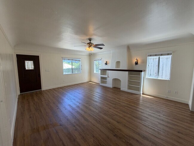 Building Photo - 749 Belmont Ave