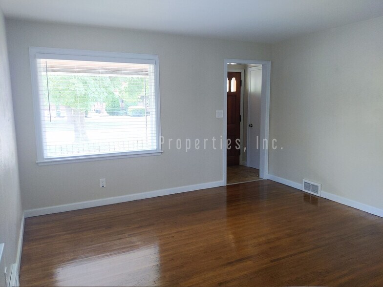 Front entrance from the living room - 2490 Forest Ave