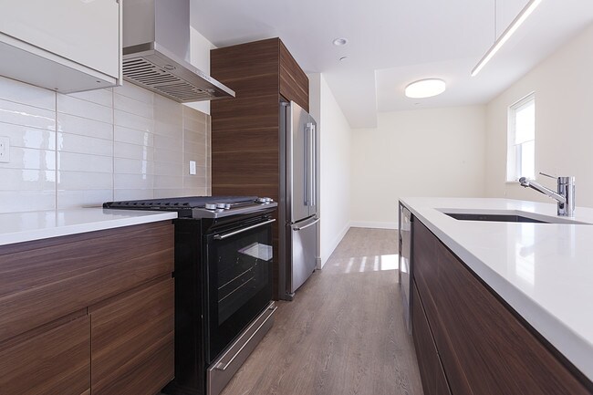 Building Photo - 40 Fisher Ave