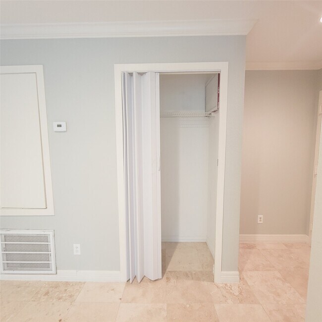 Building Photo - 2333 Bering Dr