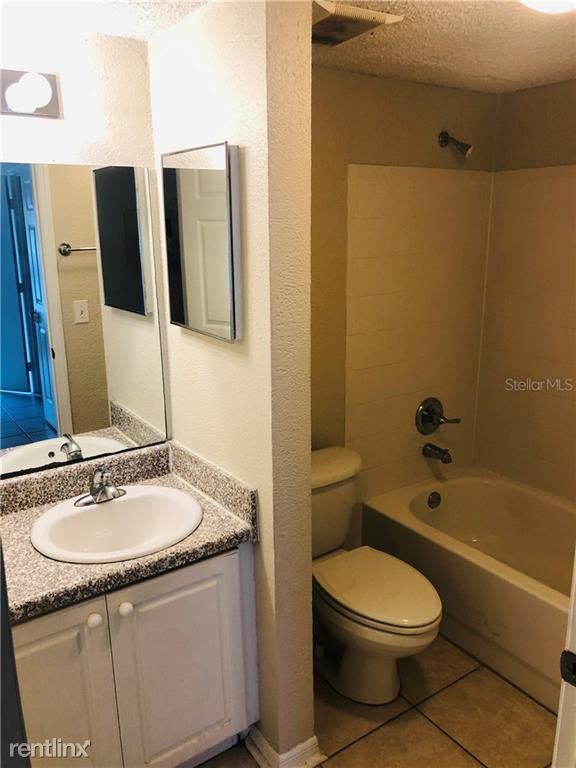 Building Photo - 2 br, 2 bath Condo - Lake Azzure Apartments