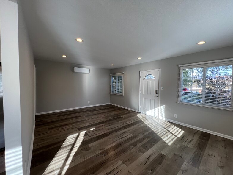 Building Photo - 7307 Ensign Ave