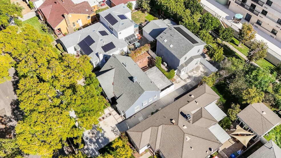 Building Photo - 3938 S Victoria Ave