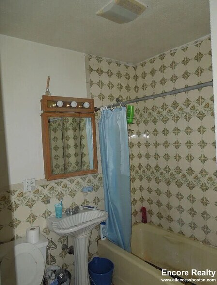 Building Photo - 67 Harvard Ave