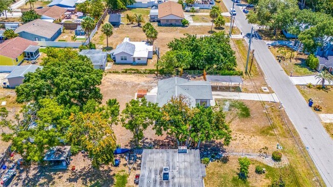 Building Photo - 208 Palmetto Rd W