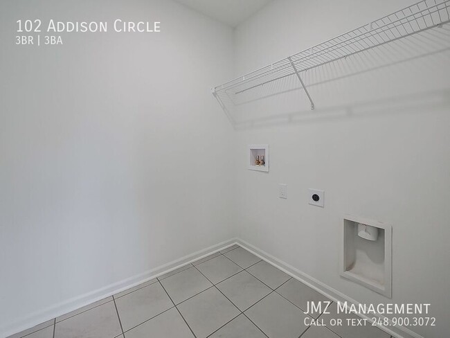 Building Photo - 102 Addison Cir