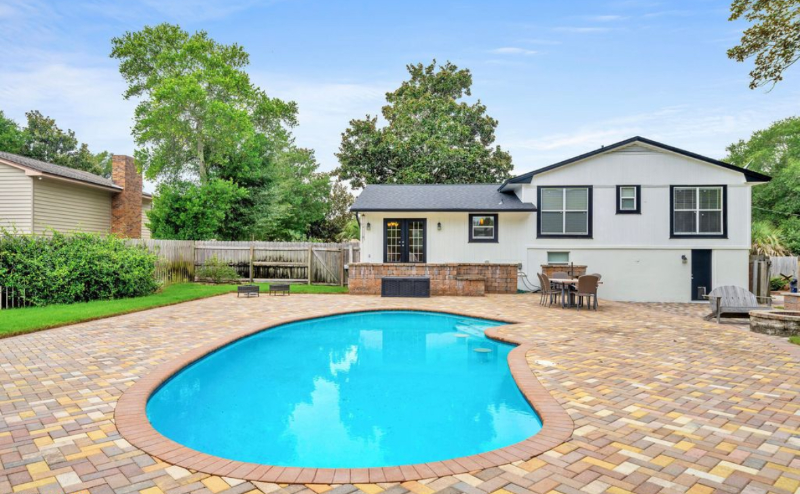 Building Photo - 536 Benning Dr