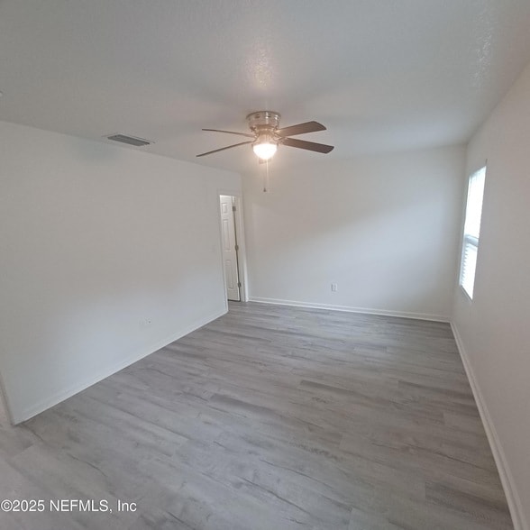 Building Photo - 4840 Kenneth St