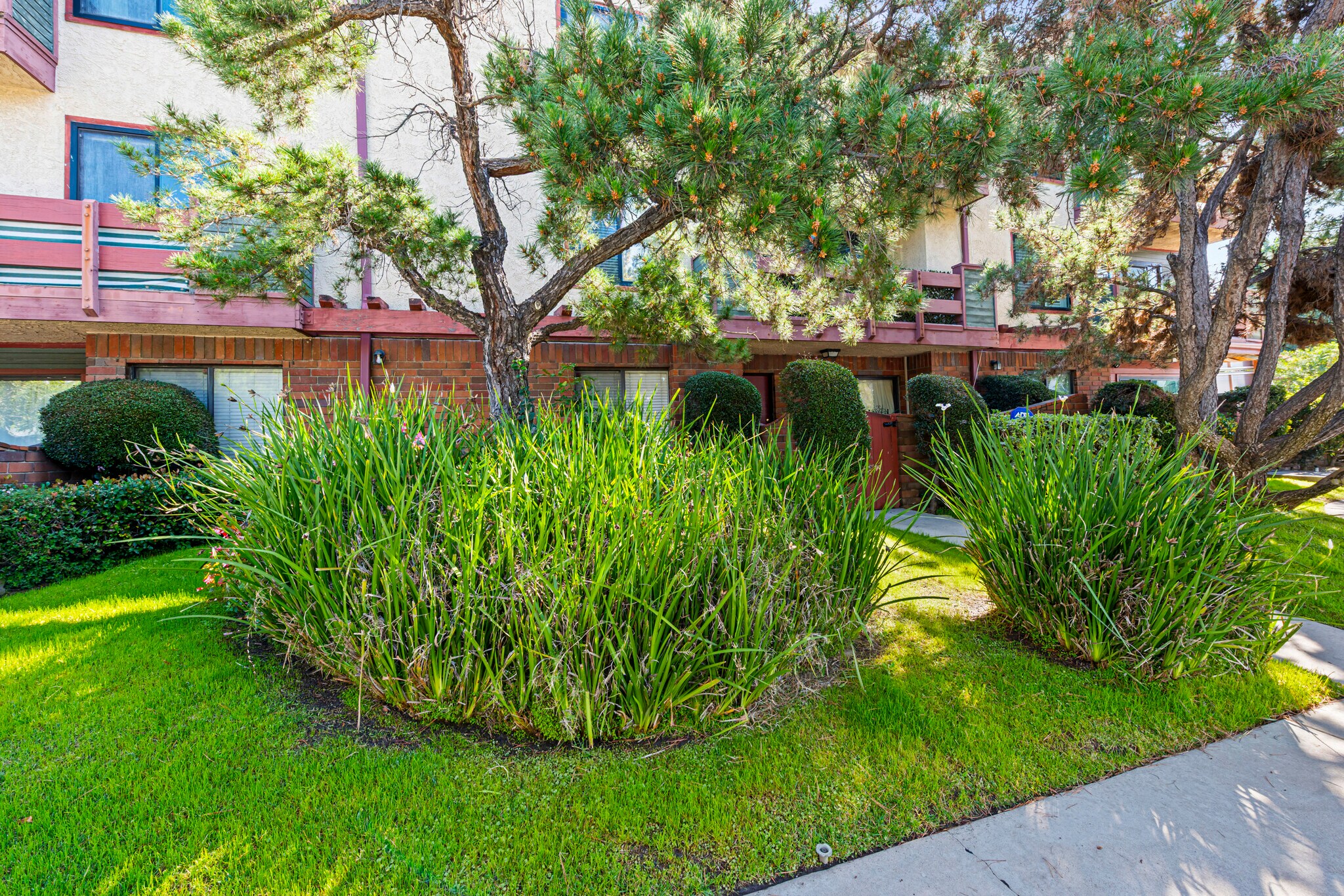 Building Photo - 4524 Tujunga Ave