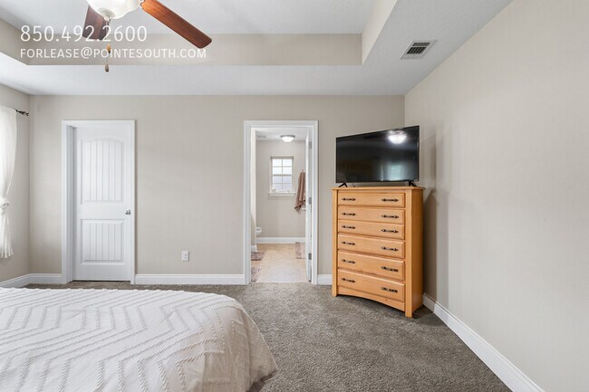 Building Photo - 12960 Westfield Loop