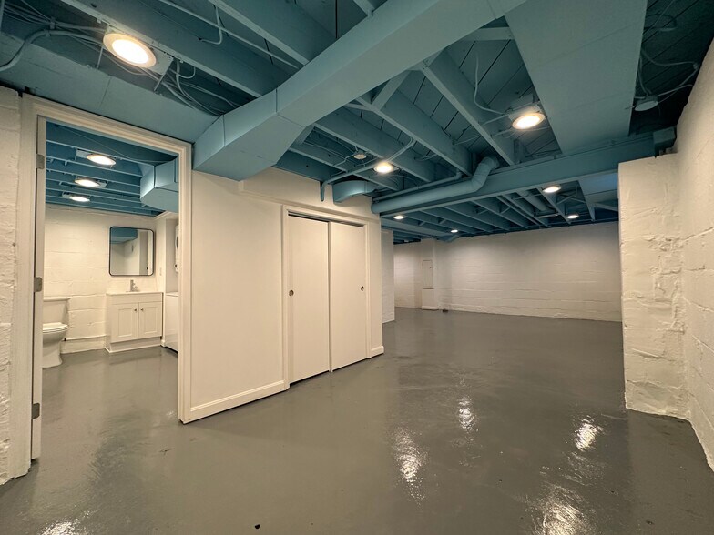 Clean Bright Basement - 109 W 73rd St