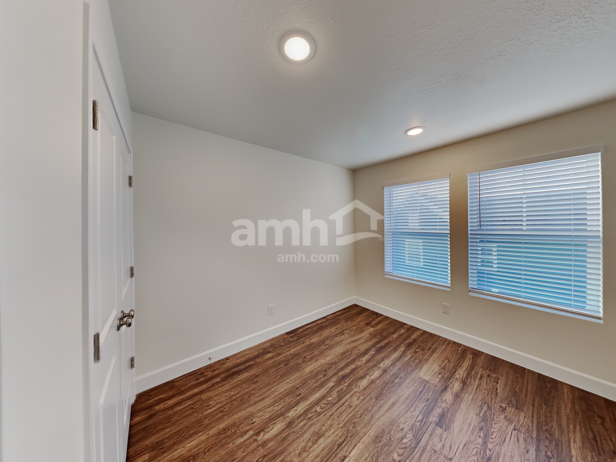 Building Photo - 6022 W South Jordan Pky