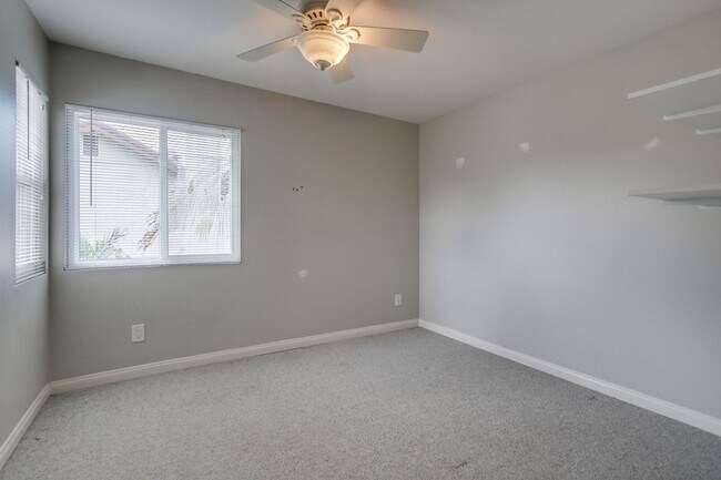 Building Photo - **Available Now*** Encinitas,  4 bedroom, 2.5 bathroom with 2 car garage***