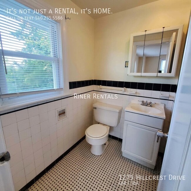 Building Photo - 1275 Hillcrest Dr