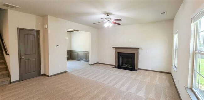 Building Photo - 3325 Ivey Ridge Rd NE