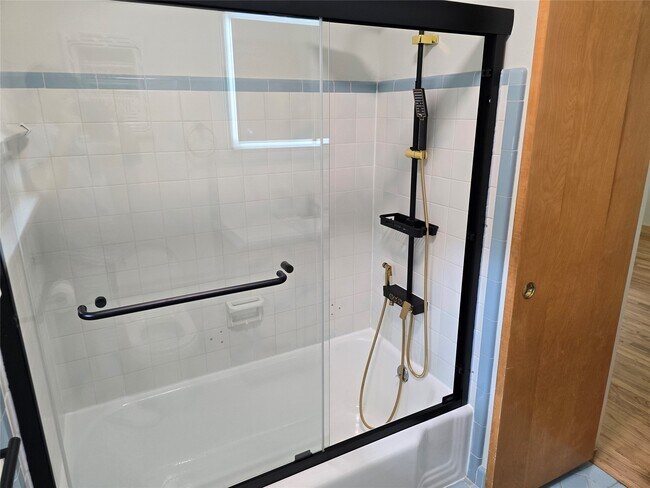 Building Photo - 6414 Neff St