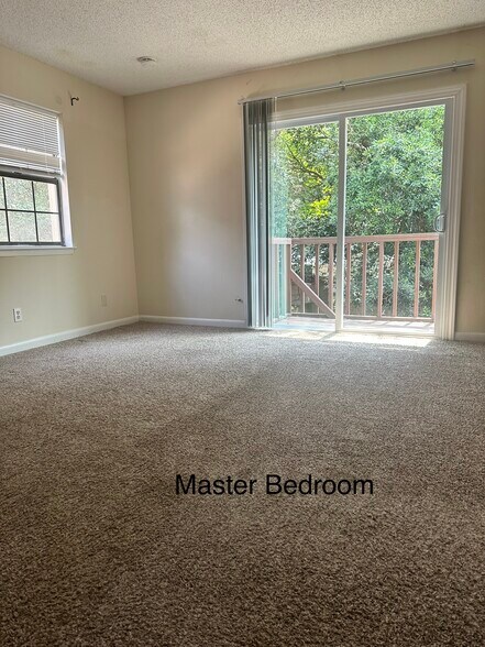 Building Photo - 339 Woodham Ct