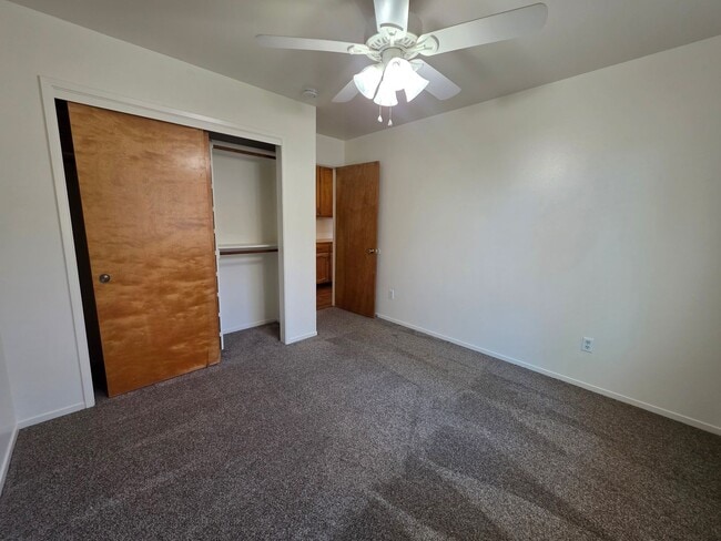 Building Photo - 1846 N Selina Ct