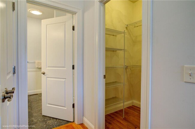 Building Photo - 23 Osprey Ct