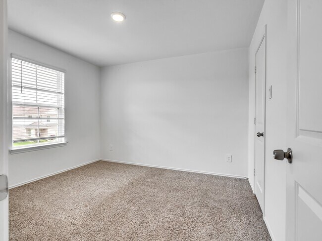 Building Photo - 5431 Tuscany Hills Ln