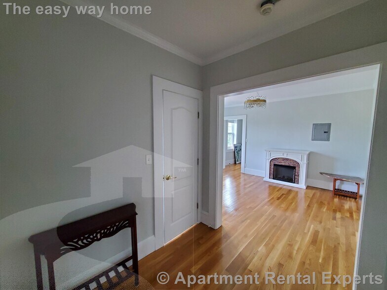 Building Photo - 22 Concord Ave