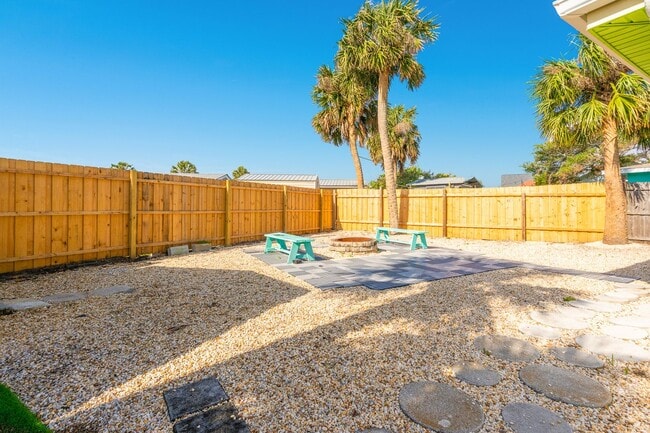 Building Photo - COMING SOON - Live Like You're on Vacation...