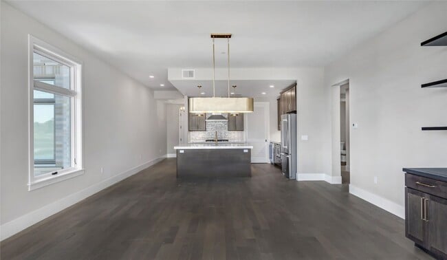 Building Photo - 16460 Wildhorse Lk Blvd