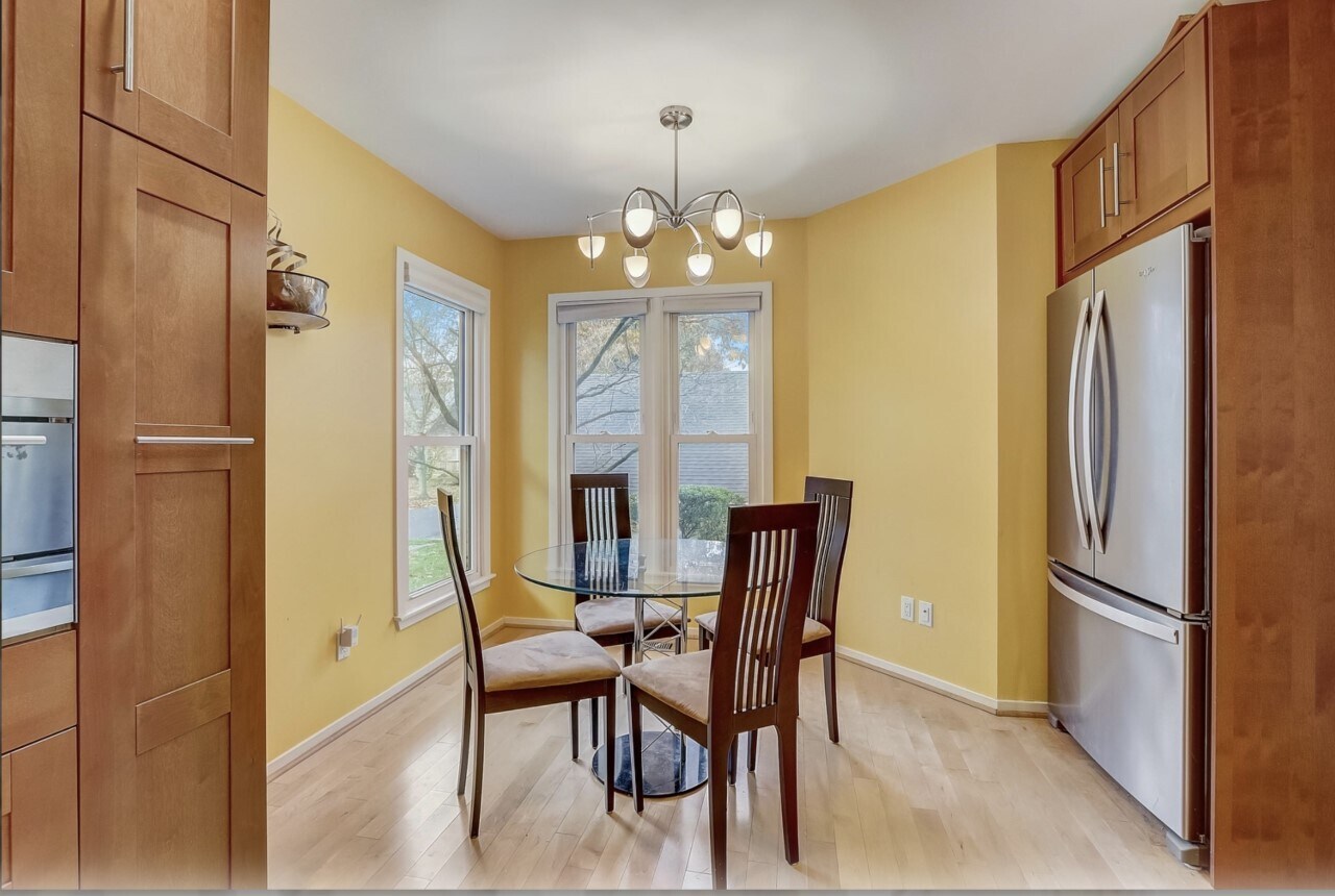 Building Photo - 909 Winchester Ct