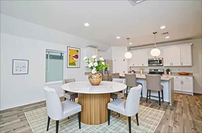 Building Photo - 31310 Yatesbury Ln