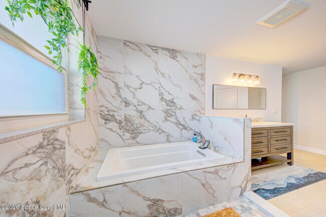 Building Photo - 30 Westview Ln