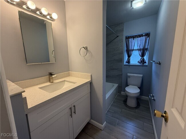 Building Photo - 13401 Fourth St