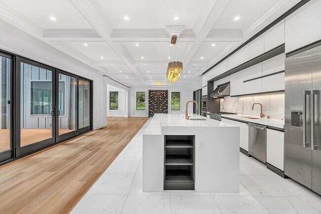 Building Photo - 20 Amberwood Dr