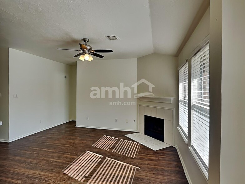 Building Photo - 5214 Flax Bourton St