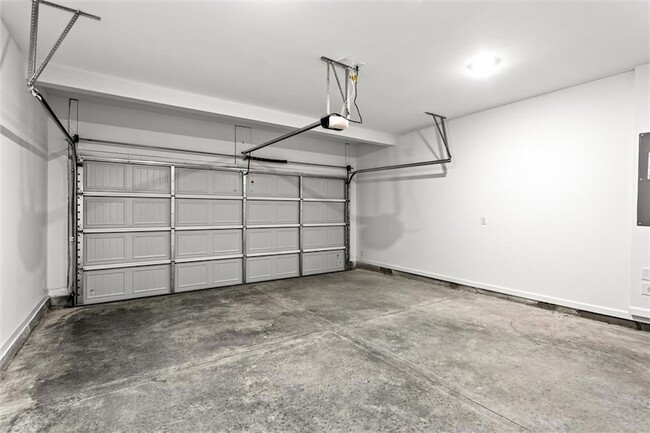 Building Photo - 166 Vision St