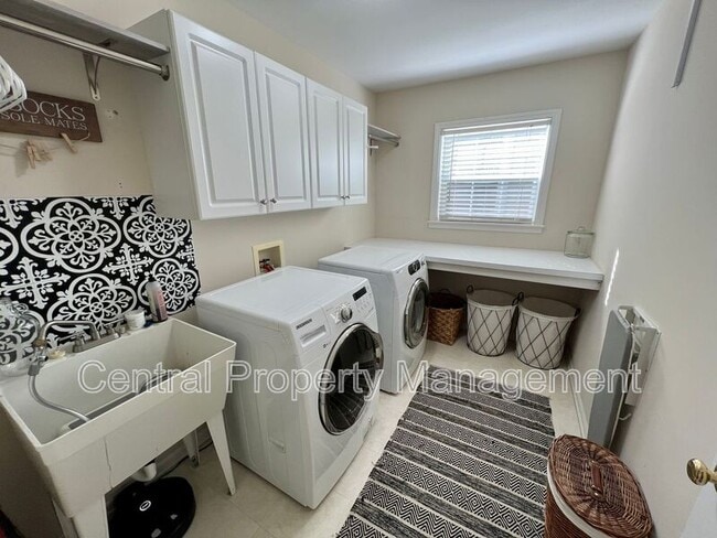 Building Photo - 3 Blanton Ln