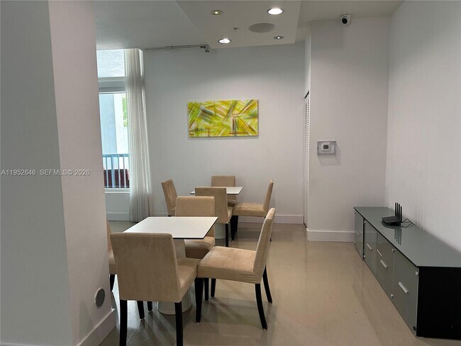 Building Photo - 234 NE 3rd St