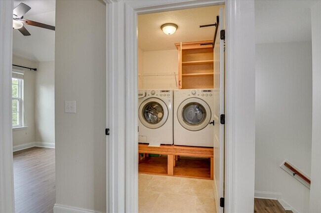 Building Photo - Home For Rent: 765 Mural Lake Ct Grovetown, GA 30813