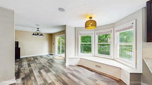 Building Photo - 137 Forest Ave