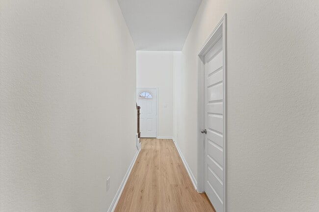 Building Photo - 11824 Whirlaway Dr