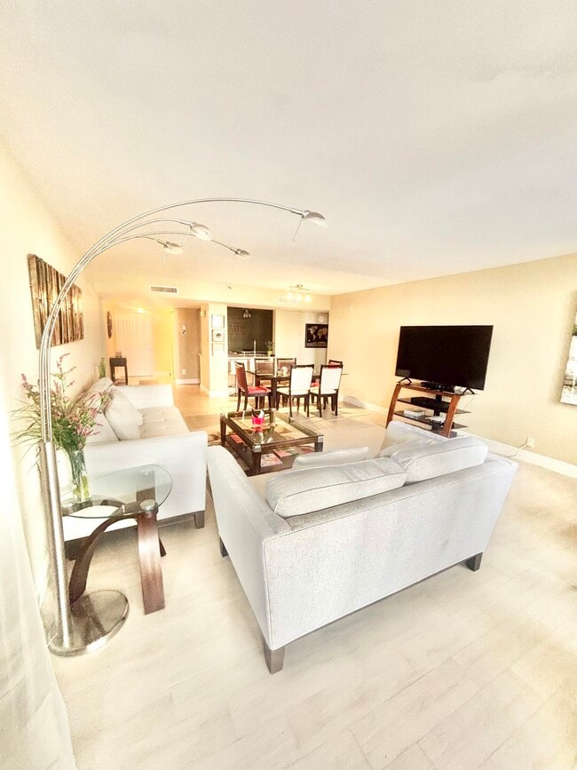 Building Photo - 3400 S Ocean Blvd