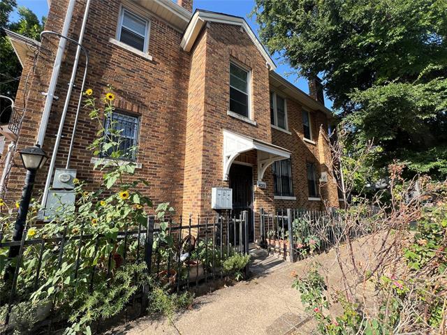 Primary Photo - 420 W Neely St